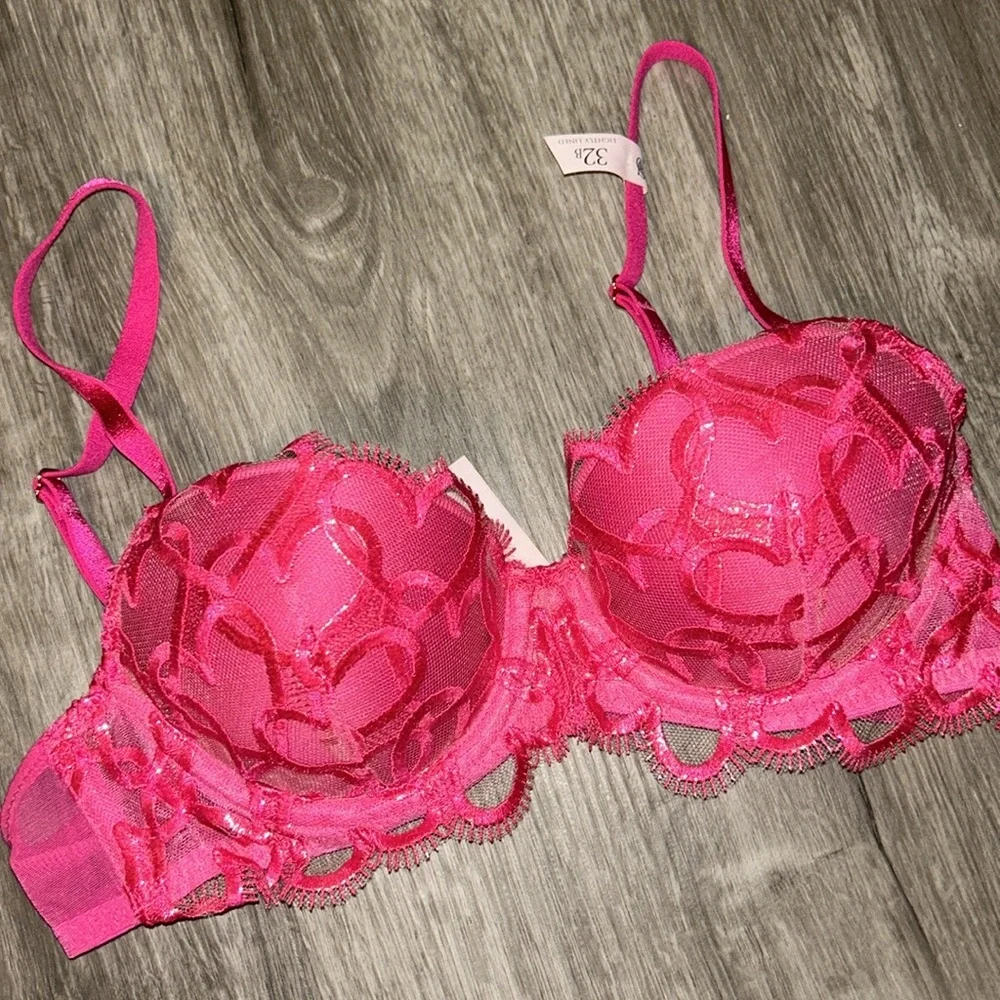 Victoria’s Secret DREAM ANGELS Twinkle Strap Lace Classic-Coverage Demi Bra